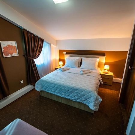 Hotel Oasis Gnojnice Bagian luar foto