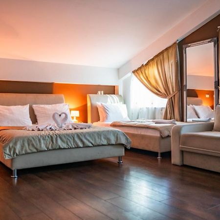 Hotel Oasis Gnojnice Bagian luar foto