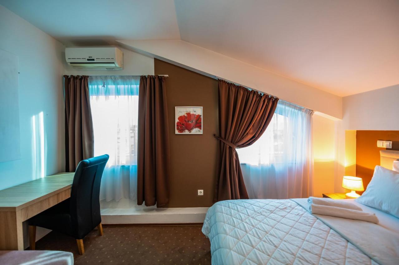 Hotel Oasis Gnojnice Bagian luar foto