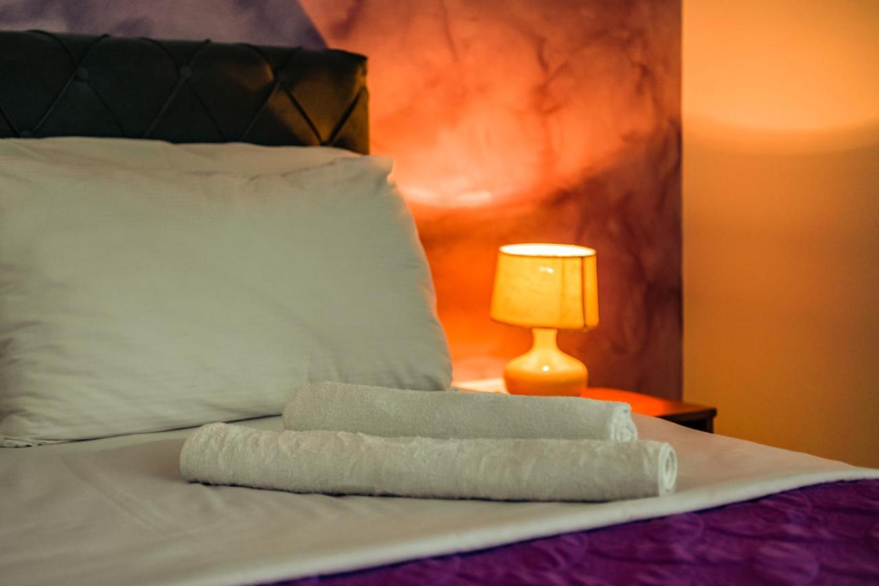 Hotel Oasis Gnojnice Bagian luar foto
