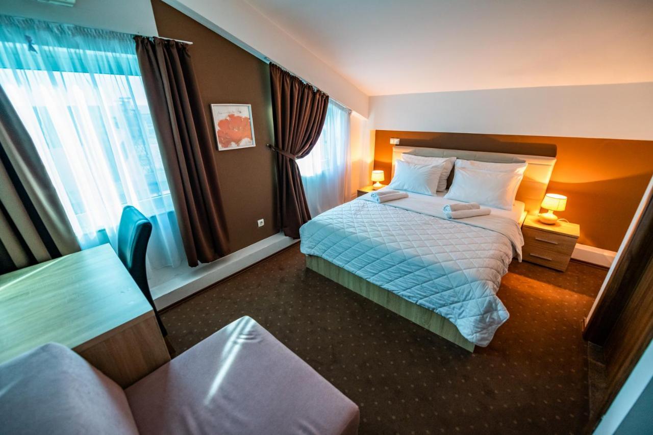 Hotel Oasis Gnojnice Bagian luar foto