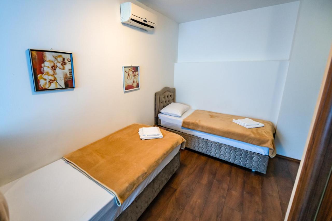 Hotel Oasis Gnojnice Bagian luar foto