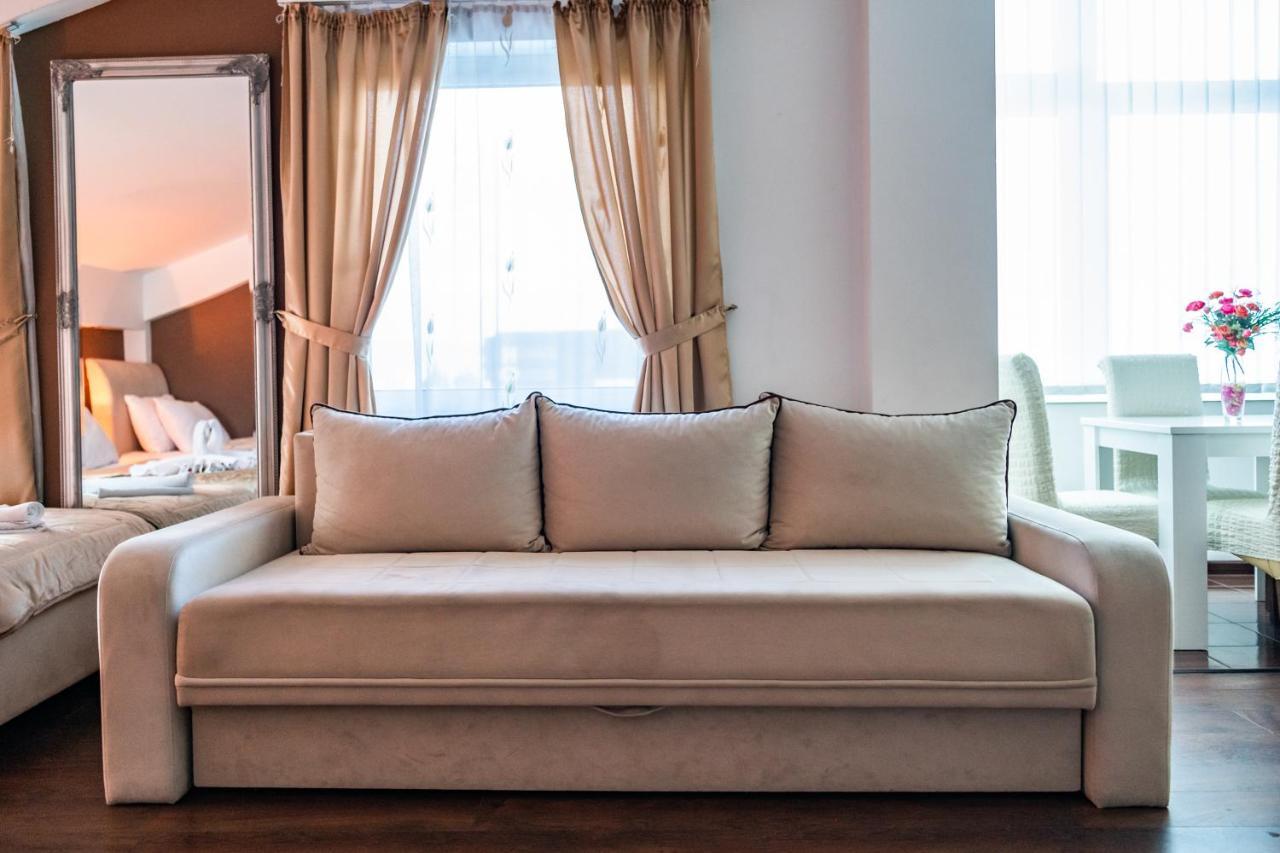 Hotel Oasis Gnojnice Bagian luar foto