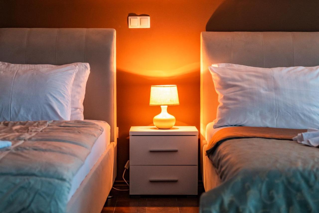 Hotel Oasis Gnojnice Bagian luar foto