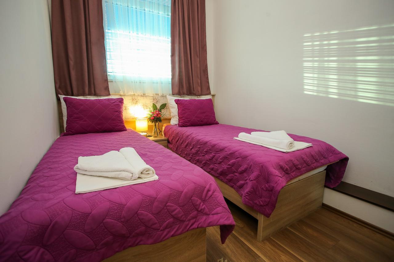 Hotel Oasis Gnojnice Bagian luar foto