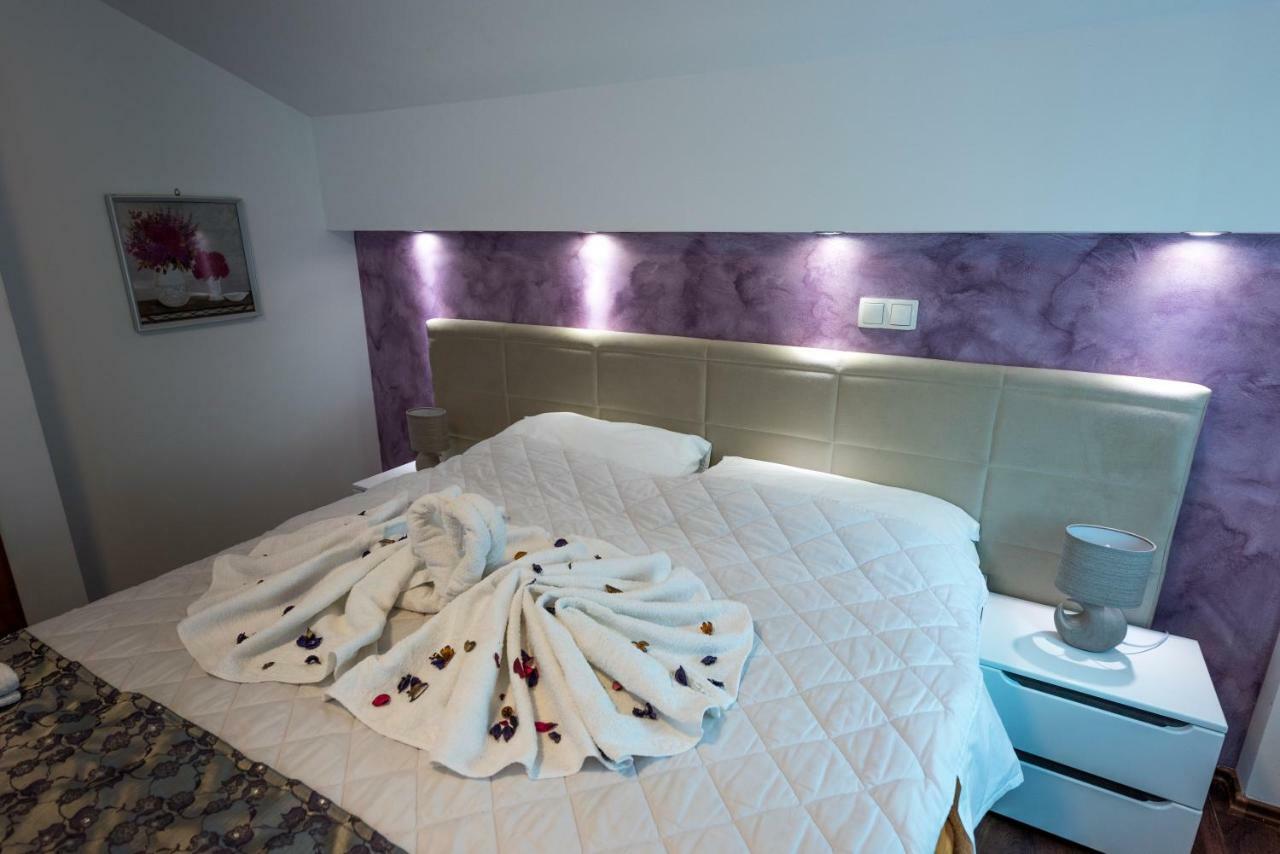 Hotel Oasis Gnojnice Bagian luar foto